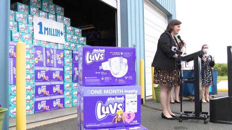 A record-setting ‘diaper drive’ and its part in the fight against homelessness