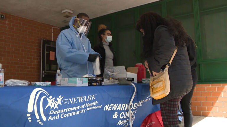 Newark dedicates health and wellness event to mothers