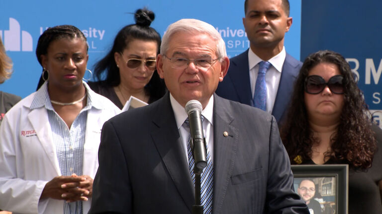 Menendez rallies support for a COVID-19 response investigation