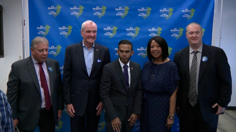 New poll shows Murphy holding onto double-digit lead