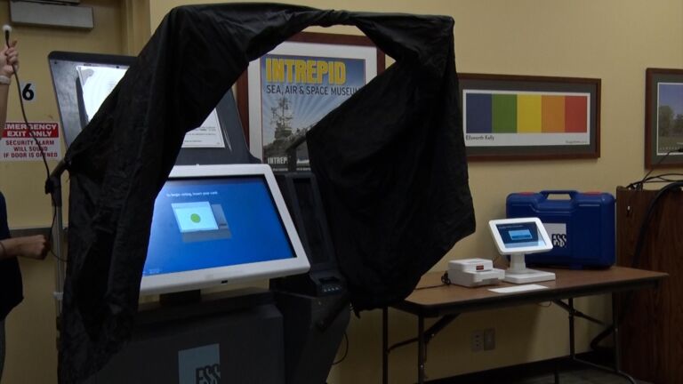Early in-person voting: Check out the new tech, new process