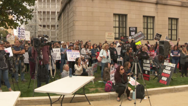 Teachers among plaintiffs in lawsuit over COVID-19 testing mandate