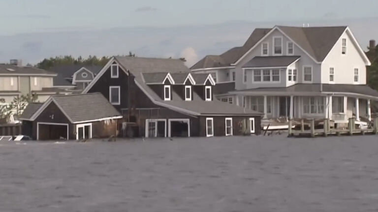 State delays flood rules that split homeowners, environmentalists