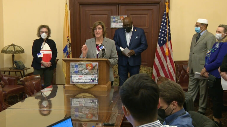 Lawmakers, advocates push for prescription drug affordability board