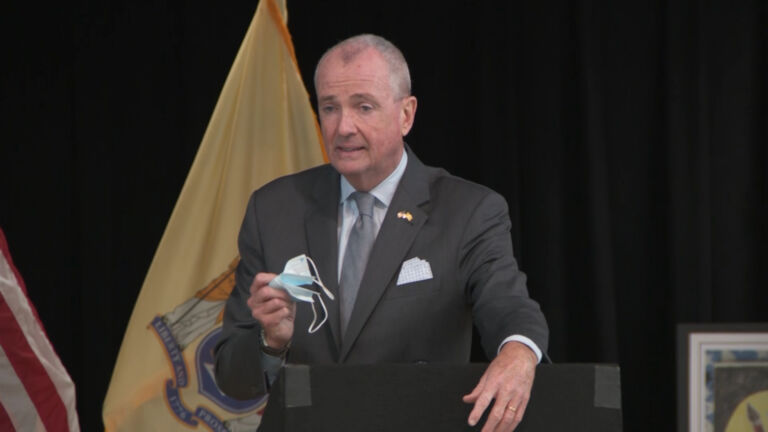 Murphy keeps masks mandatory in classrooms