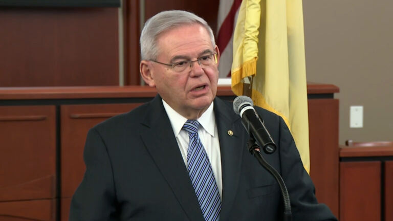 Menendez expects strong response from US, Europe over Russia-Ukraine