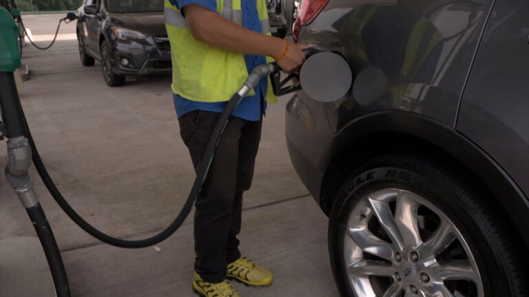 NJ drivers pay more for gas as price of crude oil rises