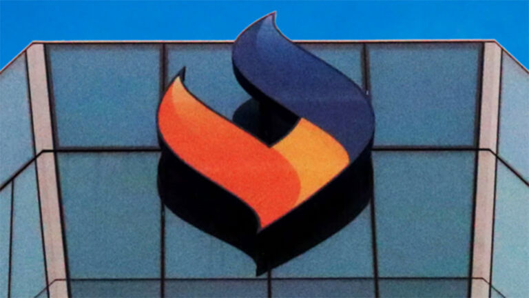In a first, private equity takes over public gas
