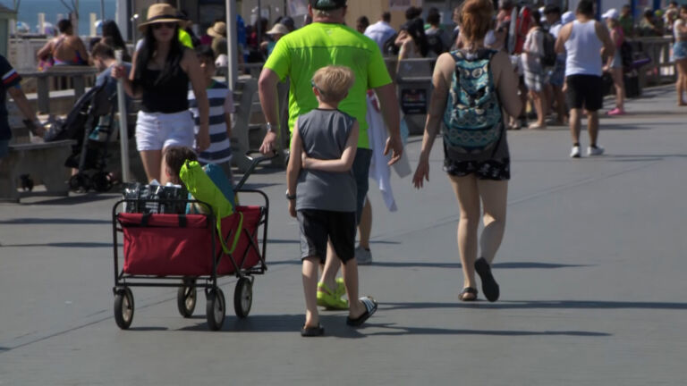 Memorial Day brings crowds to the Shore