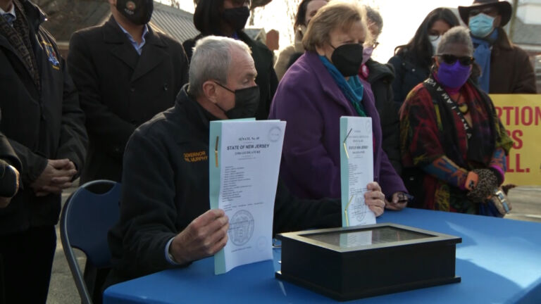 Prospects fade for Murphy abortion proposals