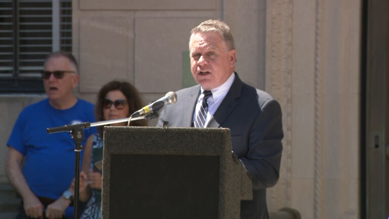 Rep. Smith lauds court’s abortion decision, raps Murphy and NJ lawmakers