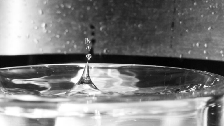 Salem residents OK sale of city water systems