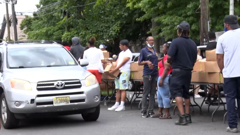 Newark keeps up free food distribution