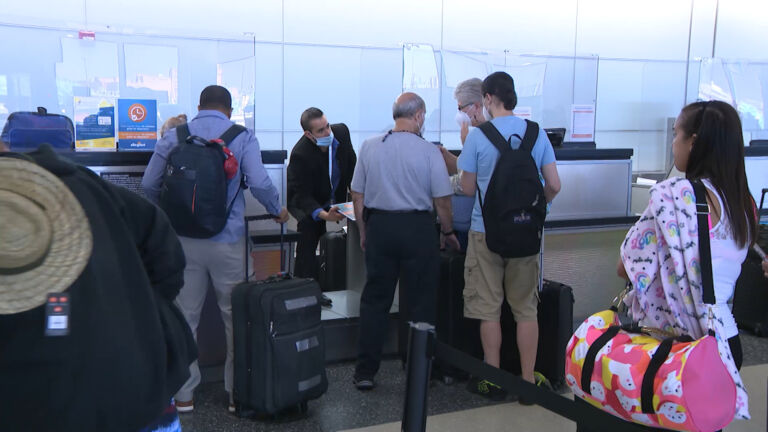 More flight delays, cancellations at Newark airport