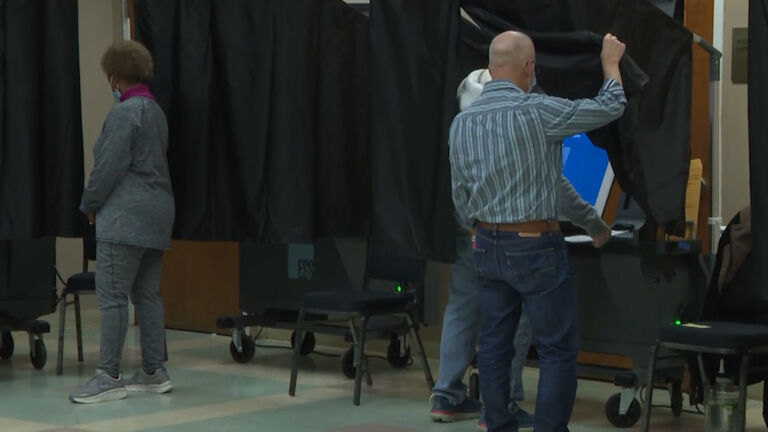 Could a late summer bump put Dems ahead this midterm election?
