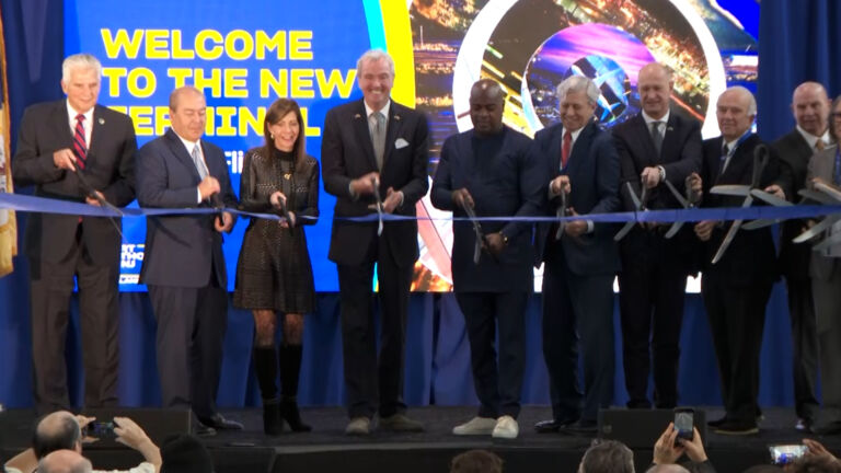 New Terminal A at Newark airport ready for takeoff