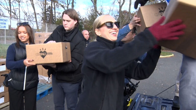 Food banks prepare to feed hundreds in need this Thanksgiving