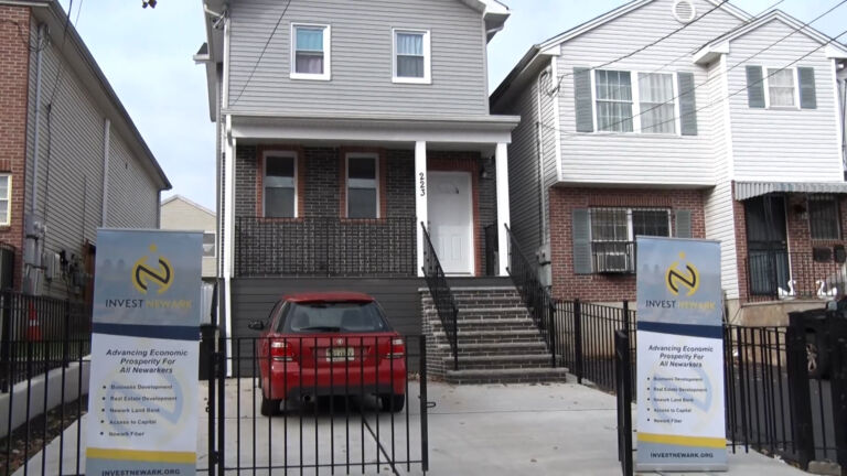 Newark ribbon-cutting as low-income renters become homeowners