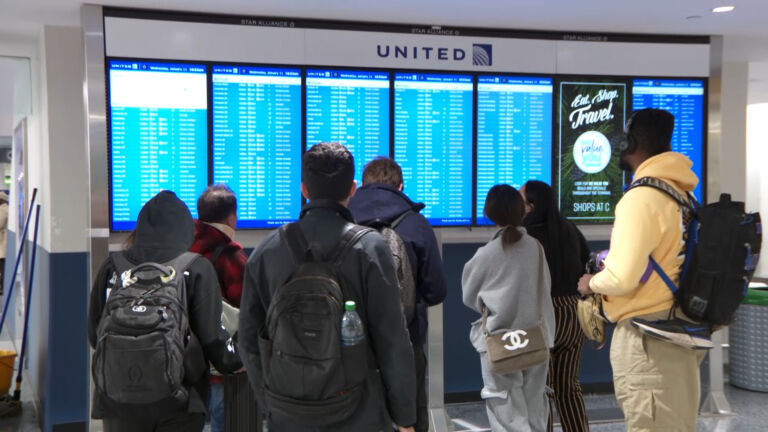 FAA computer outage grounds US flights