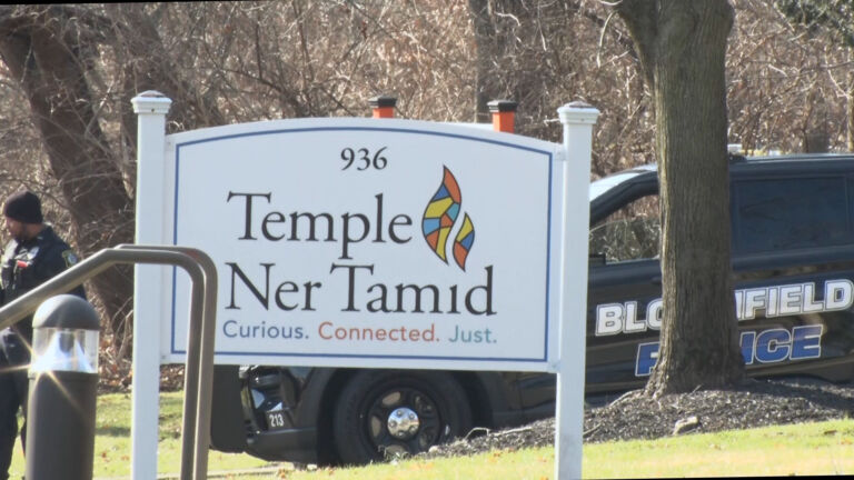 Molotov cocktail thrown at synagogue in Bloomfield