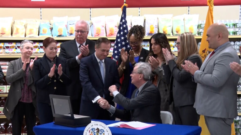 Increase in NJ SNAP benefits will cushion loss in federal emergency aid, Murphy says