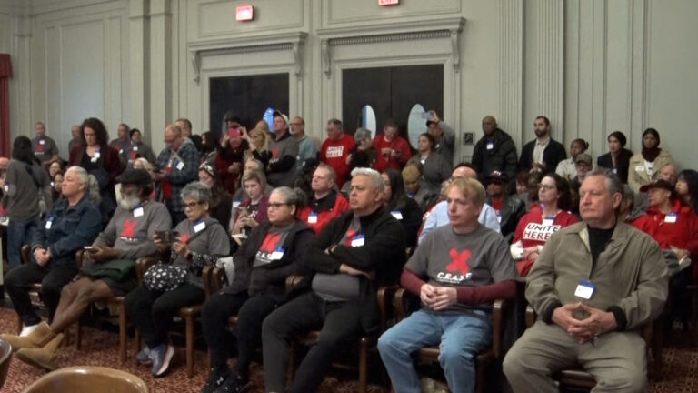 Atlantic City casino workers argue for and against proposed smoking ban