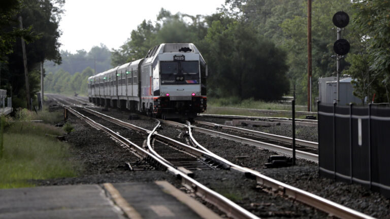 NJ Transit back on wobbly financial track