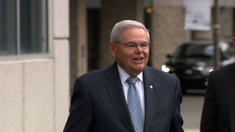 Federal investigation of Menendez continues