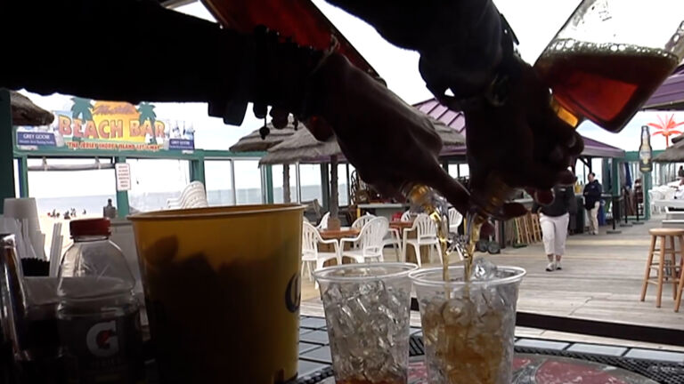 Poll: Overwhelming support for reforming NJ’s liquor license rules