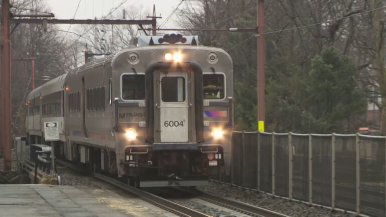 NJ Transit engineers authorize a strike, but no immediate action allowed
