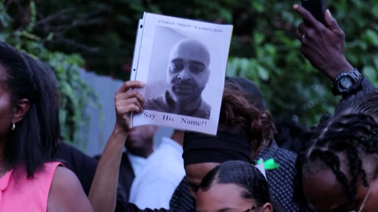 What body-cam footage shows of fatal police shooting