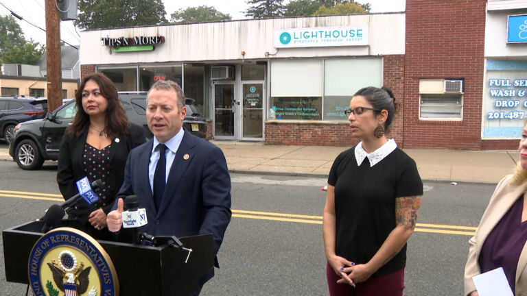 Gottheimer calls out ‘crisis pregnancy centers’ with new bill