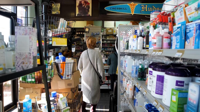 Supply snags for COVID-19 shots as experts urge people to get vaccinated