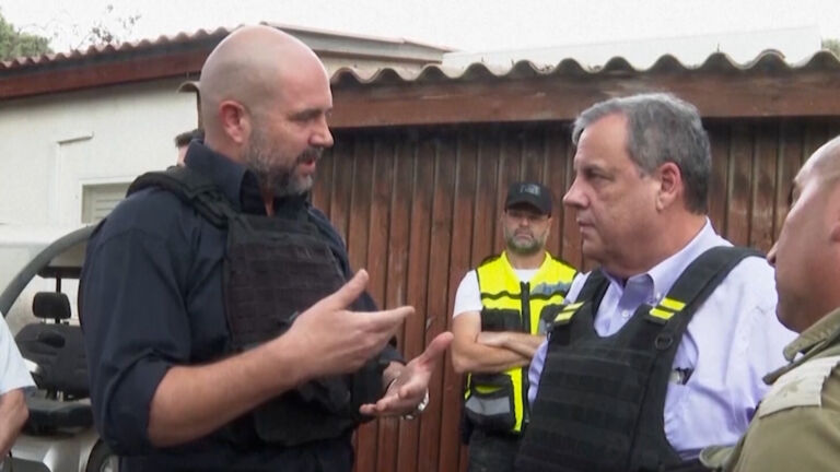 Christie visits Israel, dismisses calls for cease-fire