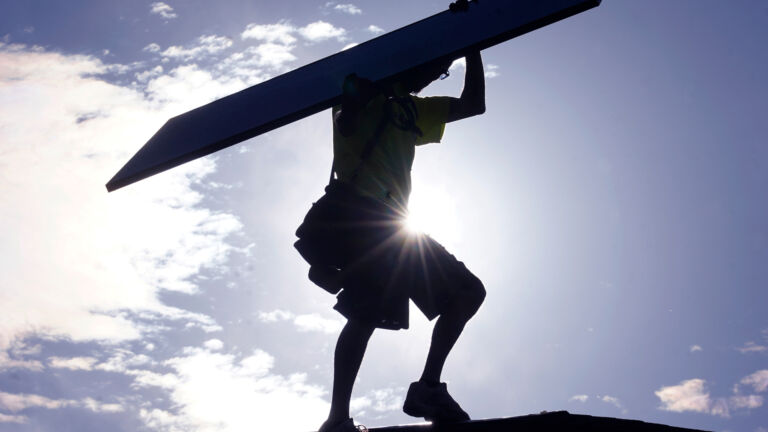 Clean-energy legislation stalls in Trenton