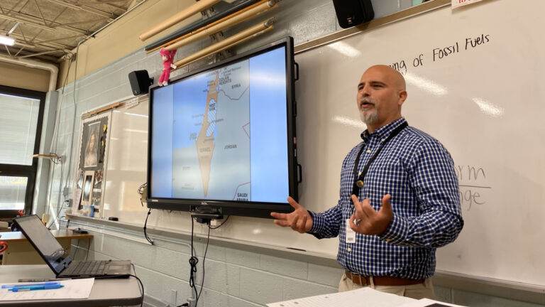 Using Israel-Hamas war to help students sort through online misinformation
