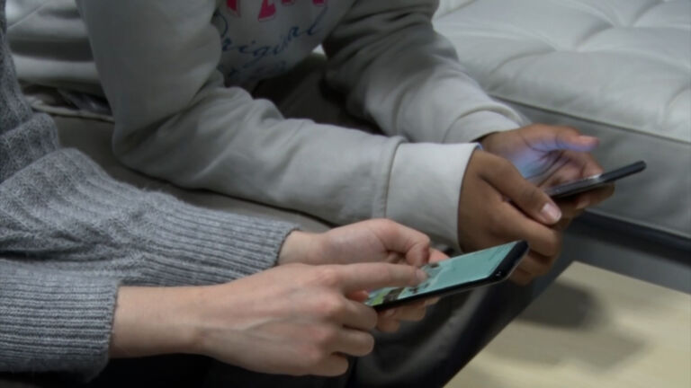Push to strengthen parental oversight of kids’ social media use