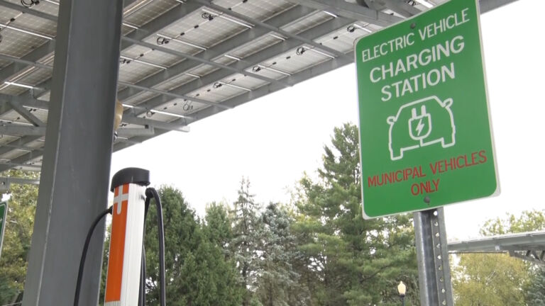 NJ lawmakers OK higher gas tax, new fee for electric vehicles
