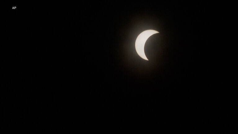 NJ skywatchers flock to view partial solar eclipse