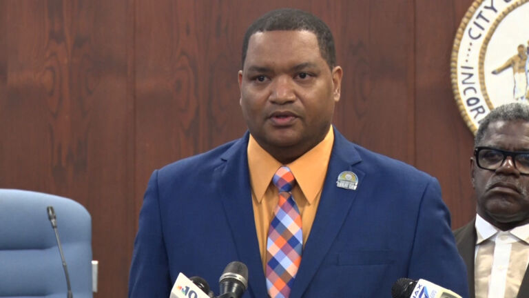 Atlantic City mayor blames ‘family matter’ for search warrants