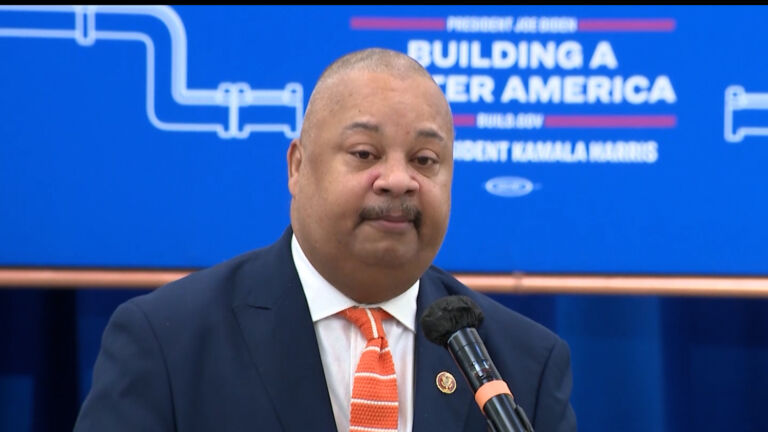 NJ congressman remains hospitalized after cardiac episode
