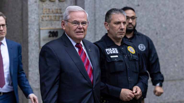 Democrats assess risks of independent Menendez run