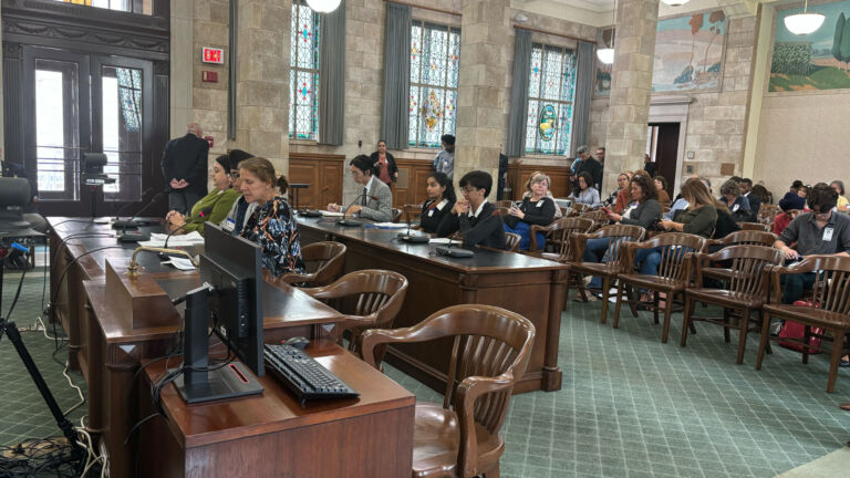NJ lawmakers move to protect libraries