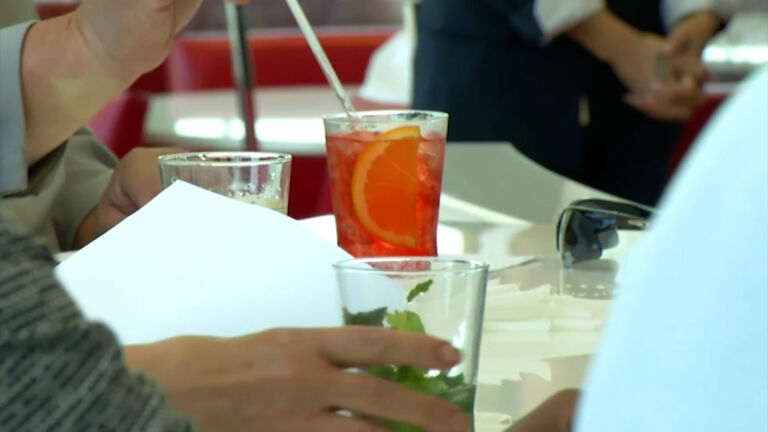 Push to ditch plastic utensils in restaurants, schools