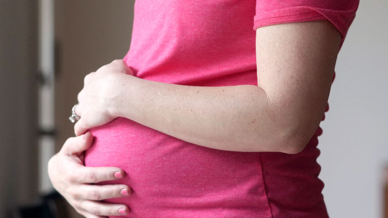 Can encouraging home births help maternal health crisis?