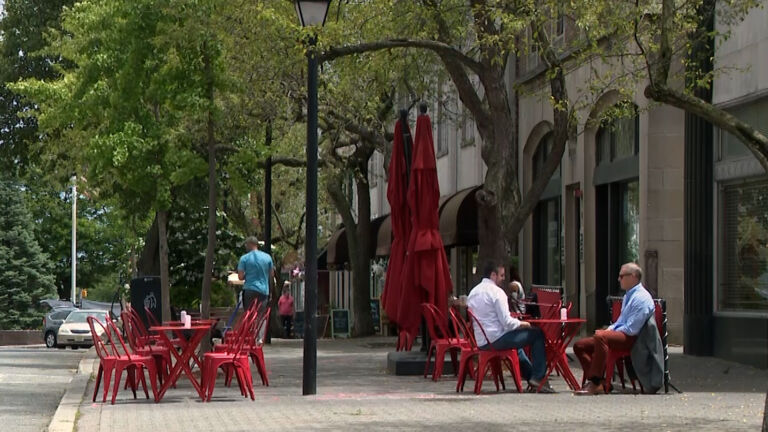 Outdoor dining stays in New Jersey