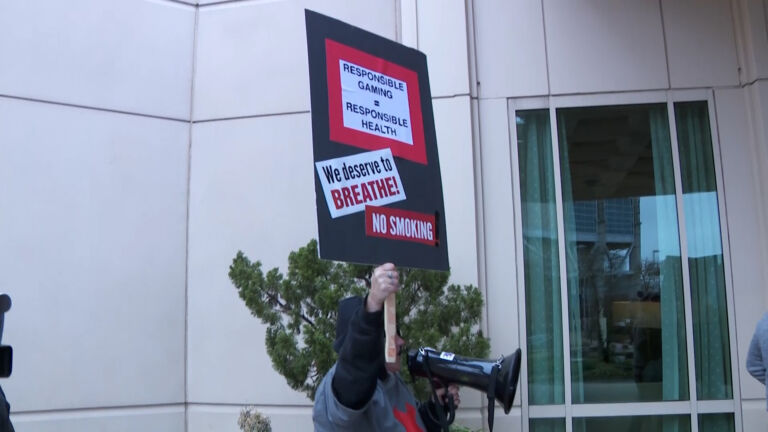 Workers group continues fight for smoking ban in Atlantic City casinos