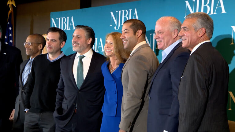 Gubernatorial candidates talk business