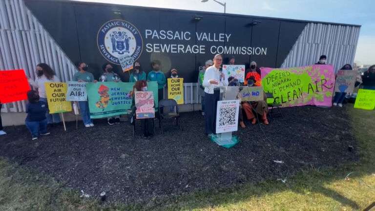 Residents, lawmakers protest planned new power plant in Newark