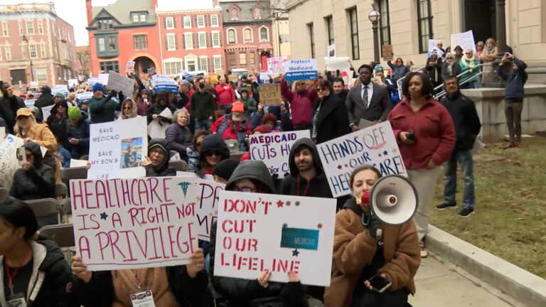Hundreds rally to protest potential Medicaid cuts